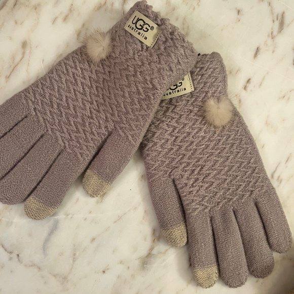 UGG Tan Sweater knit, scarf, hat, and gloves , NWT - Picture 8 of 10